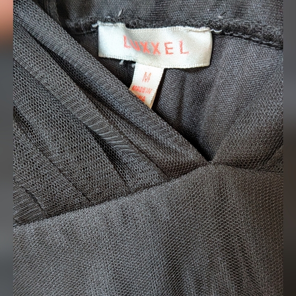 Luxxel Elegant Black Maxi Dress - Picture 3 of 4